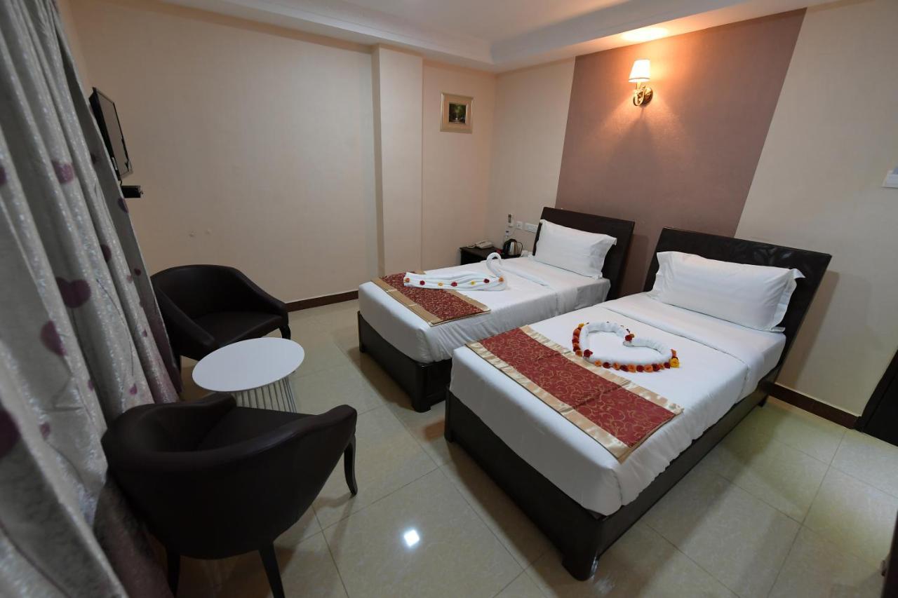 Coastal Grand Hotel Sampath Tiruchirappalli Extérieur photo